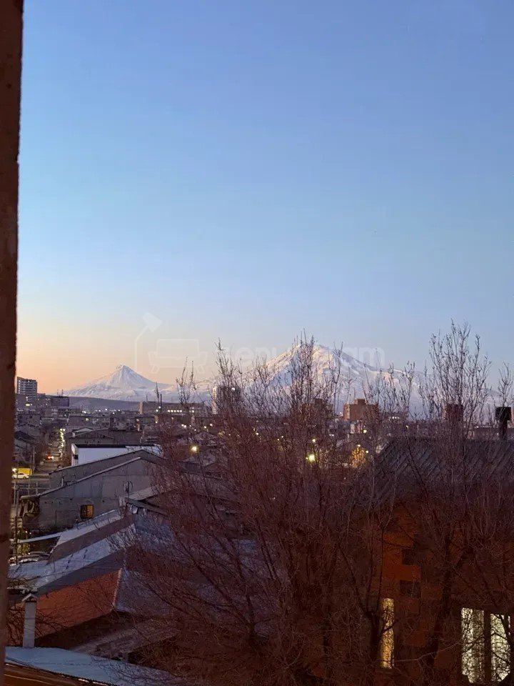 2 Սենյականոց Բնակարան Քարե Շենքում, 47քմ, 3/4 հարկ, Կապիտալ Վերանորոգված