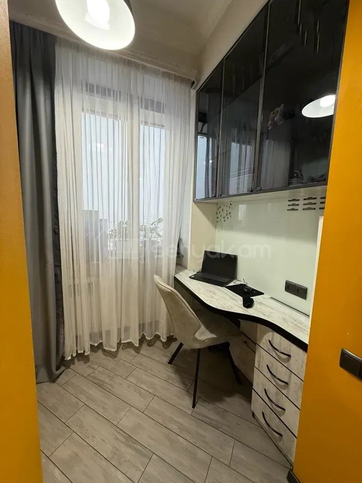 2 Սենյականոց Բնակարան Քարե Շենքում, 47քմ, 3/4 հարկ, Կապիտալ Վերանորոգված