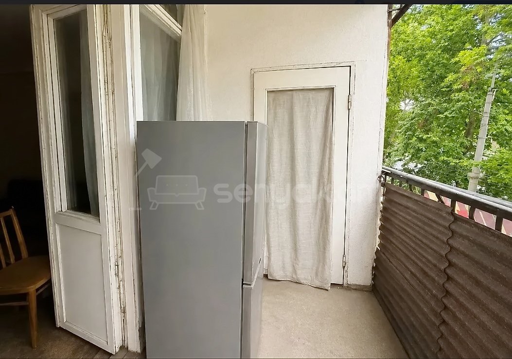 2 Սենյականոց Բնակարան Քարե Շենքում, 46քմ, 2/5 հարկ, Պետական Վիճակում
