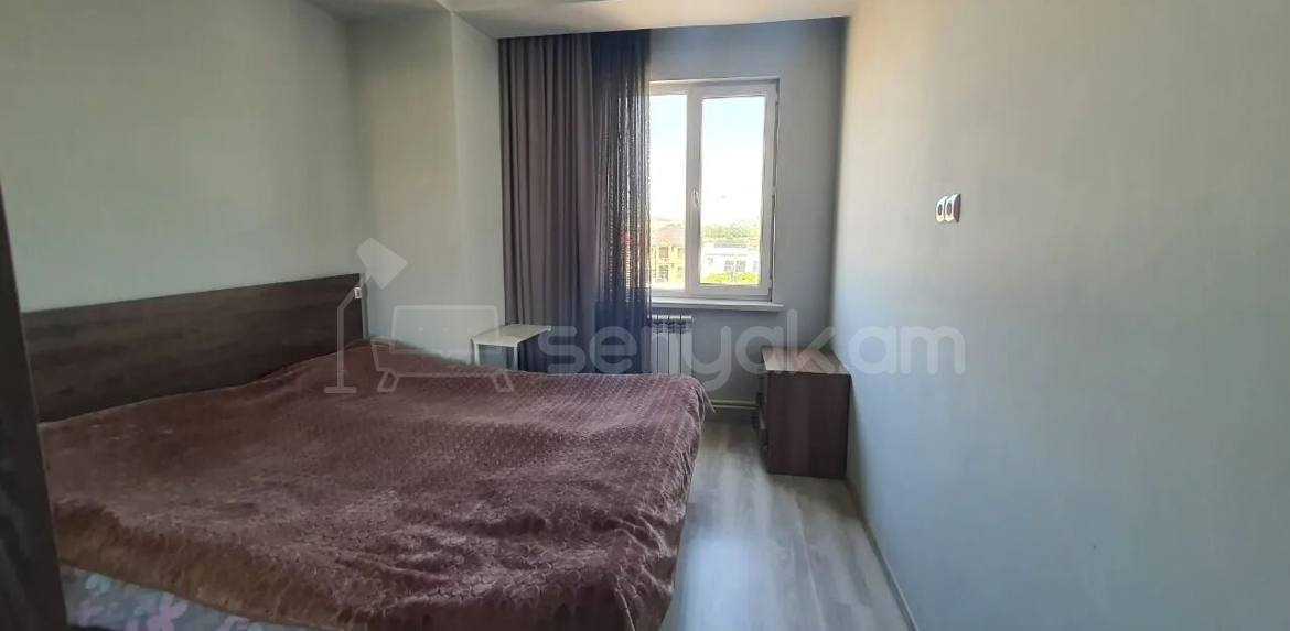 3 Սենյականոց Բնակարան Քարե Շենքում, 60քմ, 3/5 հարկ, Կապիտալ Վերանորոգված, Կահավորված