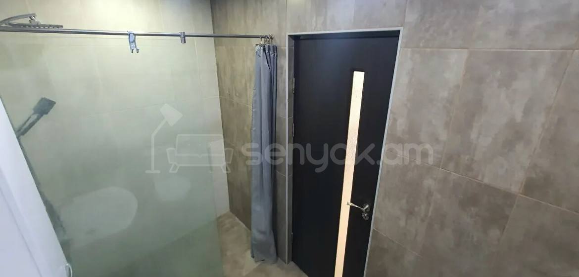 3 Սենյականոց Բնակարան Քարե Շենքում, 60քմ, 3/5 հարկ, Կապիտալ Վերանորոգված, Կահավորված