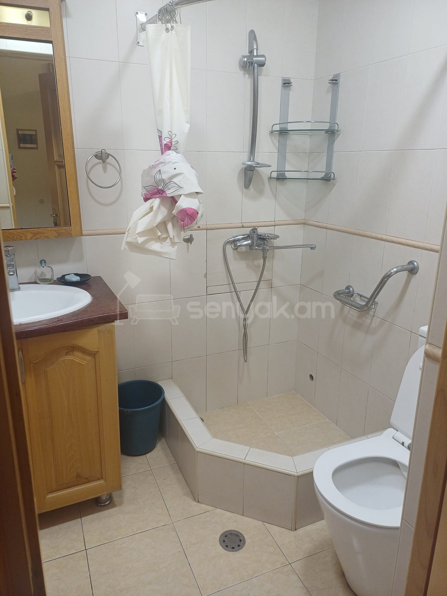 1 Սենյականոց Բնակարան Քարե Շենքում, 50քմ, 1/5 հարկ, Կապիտալ Վերանորոգված, Կահավորված, Արևկող