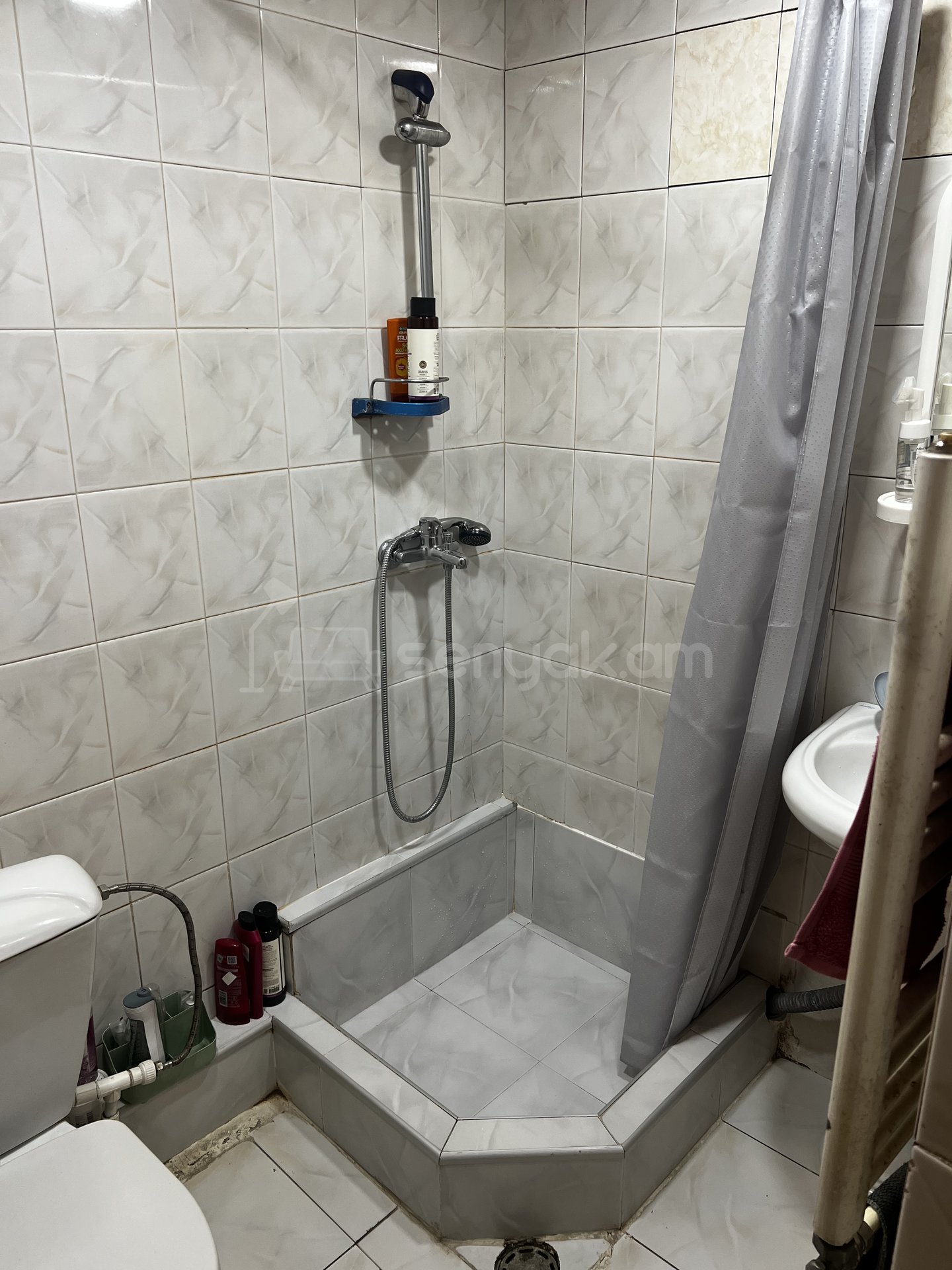 4 Սենյականոց Բնակարան, 90քմ, 1/5 հարկ, Կապիտալ Վերանորոգված