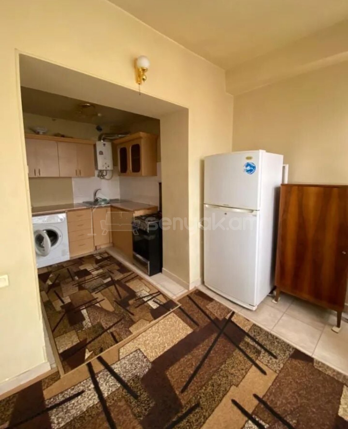 2 Սենյականոց Բնակարան Քարե Շենքում, 67քմ, 4/5 հարկ, Նորմալ Վիճակում, Կահավորված