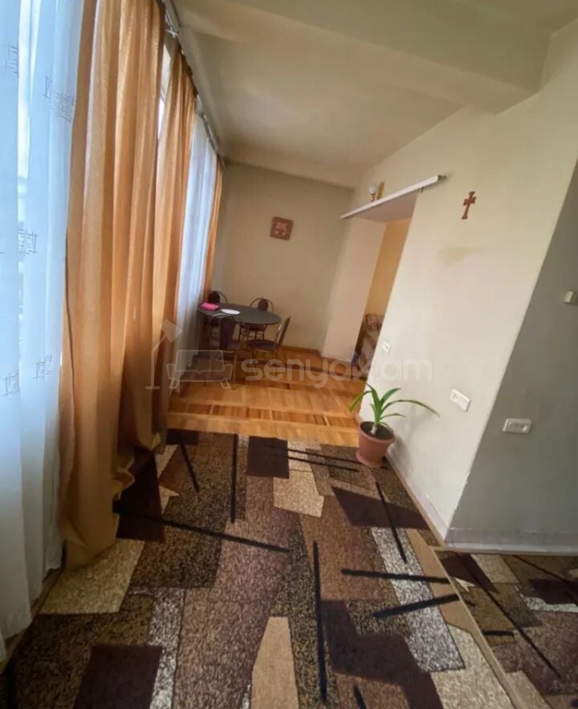 2 Սենյականոց Բնակարան Քարե Շենքում, 67քմ, 4/5 հարկ, Նորմալ Վիճակում, Կահավորված
