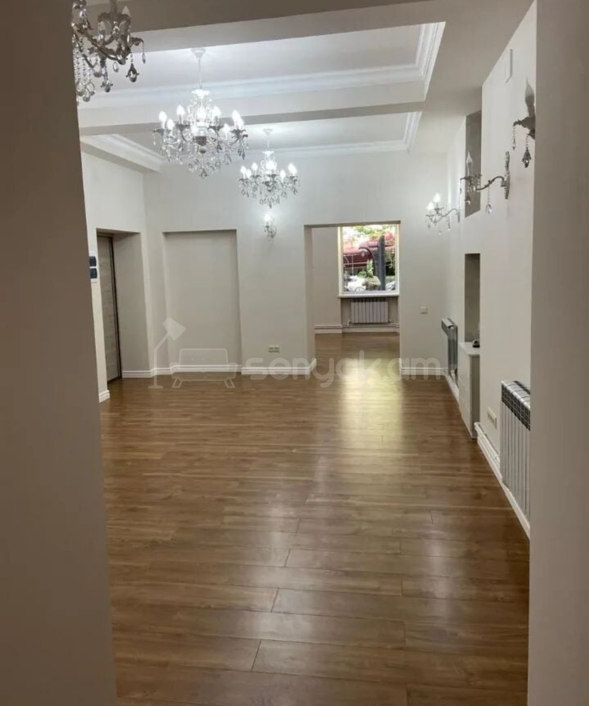 3 Սենյականոց Բնակարան Քարե Շենքում, 75քմ, 1/4 հարկ, Կոսմետիկ Վերանորոգված