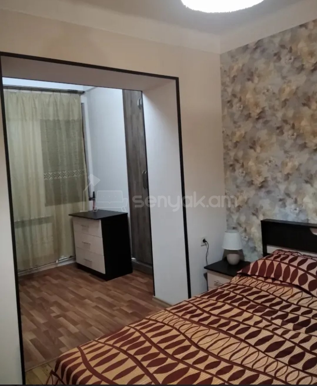 3 Սենյականոց Բնակարան Քարե Շենքում, 77քմ, 3/5 հարկ, Կապիտալ Վերանորոգված