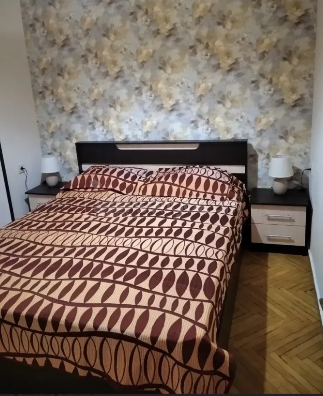 3 Սենյականոց Բնակարան Քարե Շենքում, 77քմ, 3/5 հարկ, Կապիտալ Վերանորոգված