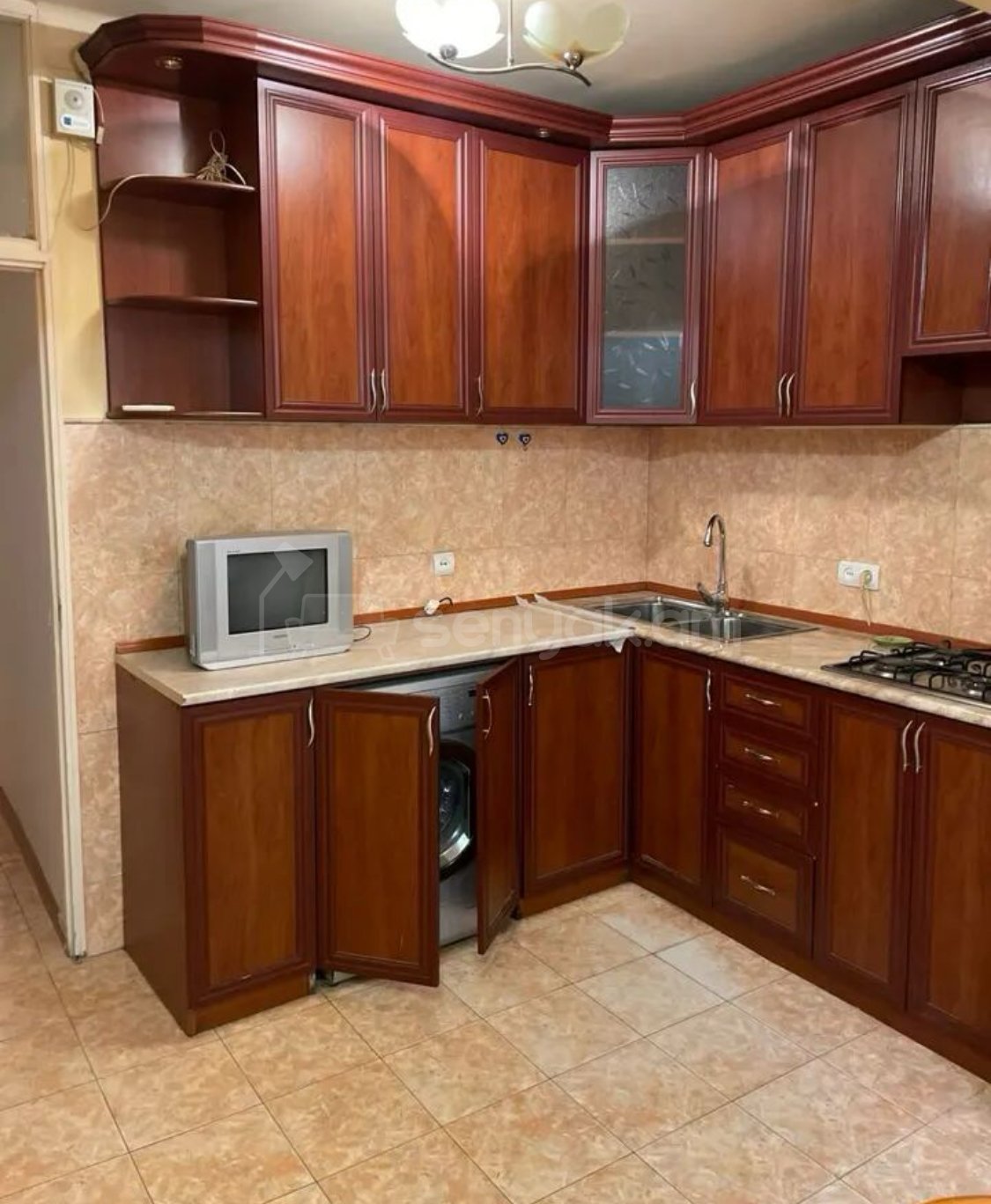 2 Սենյականոց Բնակարան Քարե Շենքում, 56քմ, 1/5 հարկ, Կապիտալ Վերանորոգված, Կահավորված