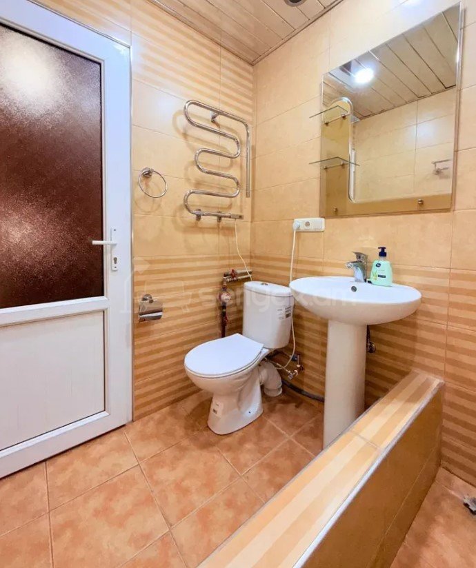 1 Սենյականոց Բնակարան Քարե Շենքում, 29քմ, 5/5 հարկ, Կապիտալ Վերանորոգված