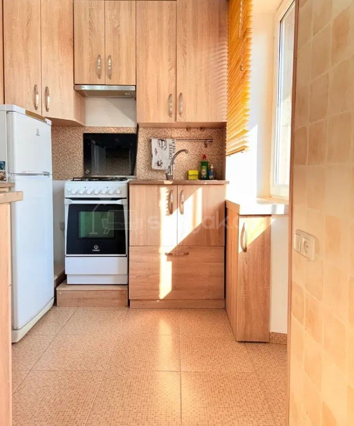1 Սենյականոց Բնակարան Քարե Շենքում, 29քմ, 5/5 հարկ, Կապիտալ Վերանորոգված