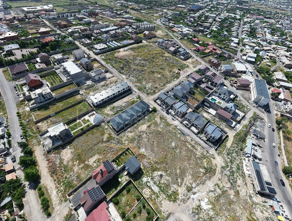 Բնակելի Նշանակության Հողատարածք, 1000քմ, Խմելու Ջրով, Էլեկտրականությամբ, Պարսպապատ