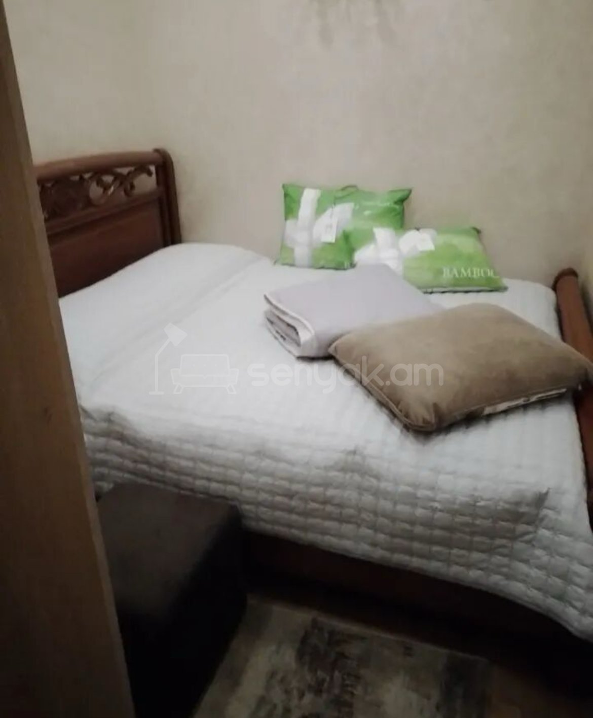 3 Սենյականոց Բնակարան Քարե Շենքում, 45քմ, 2/4 հարկ, Դիզայներական Վերանորոգված, Կահավորված