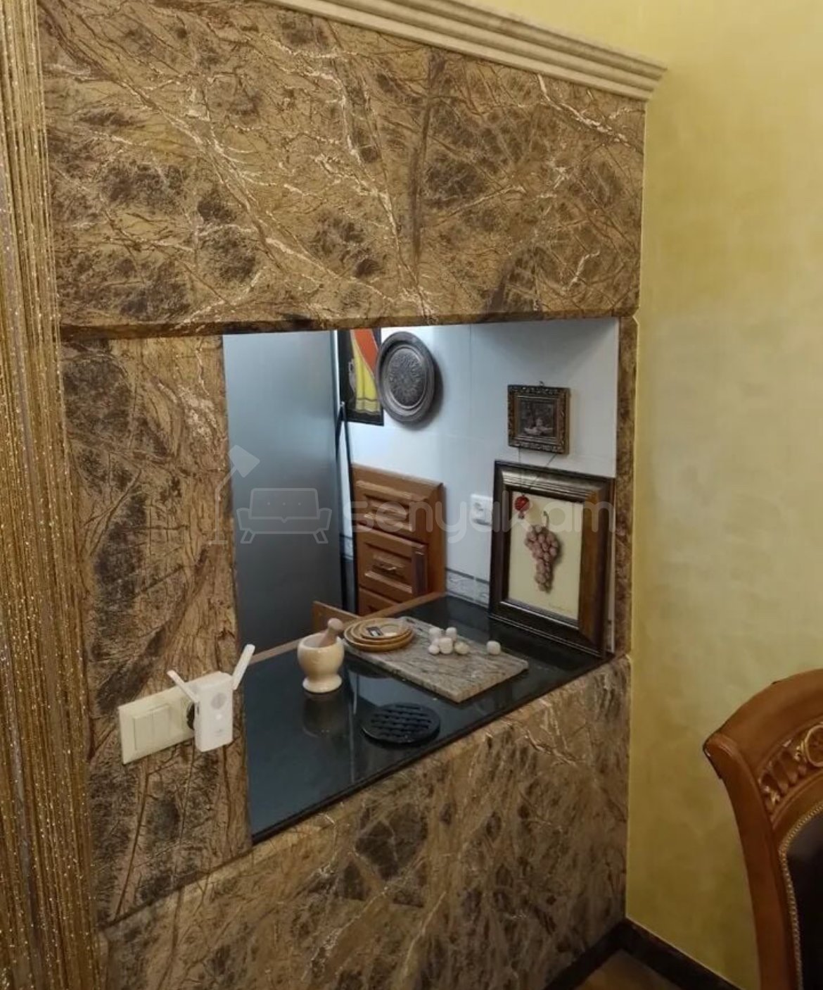 3 Սենյականոց Բնակարան Քարե Շենքում, 45քմ, 2/4 հարկ, Դիզայներական Վերանորոգված, Կահավորված