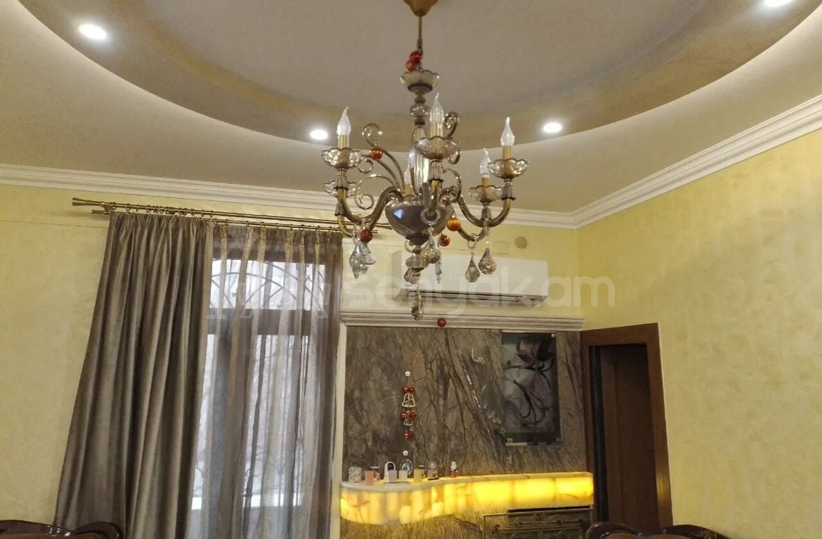 3 Սենյականոց Բնակարան Քարե Շենքում, 45քմ, 2/4 հարկ, Դիզայներական Վերանորոգված, Կահավորված
