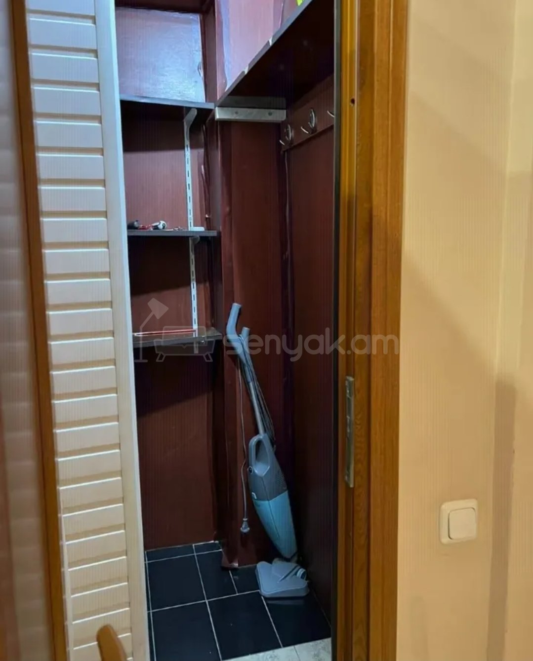 2 Սենյականոց Բնակարան, 41քմ, 6/9 հարկ, Կապիտալ Վերանորոգված, Կահավորված, Արևկող