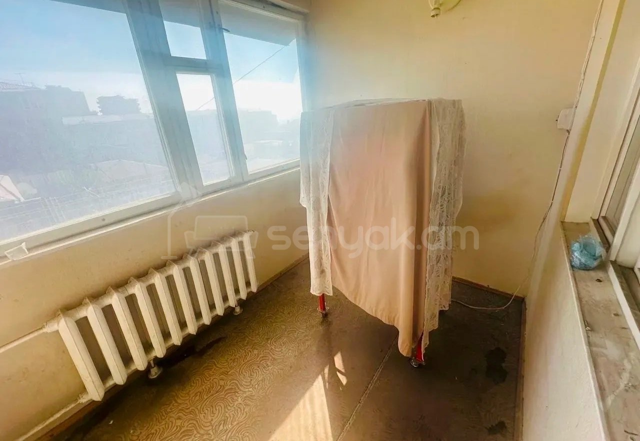 2 Սենյականոց Բնակարան, 65քմ, 3/10 հարկ, Պետական Վիճակում