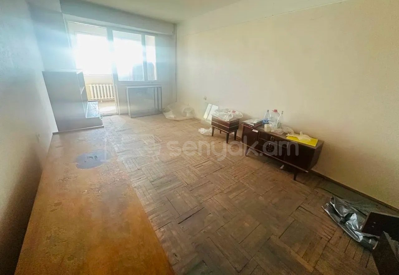 2 Սենյականոց Բնակարան, 65քմ, 3/10 հարկ, Պետական Վիճակում