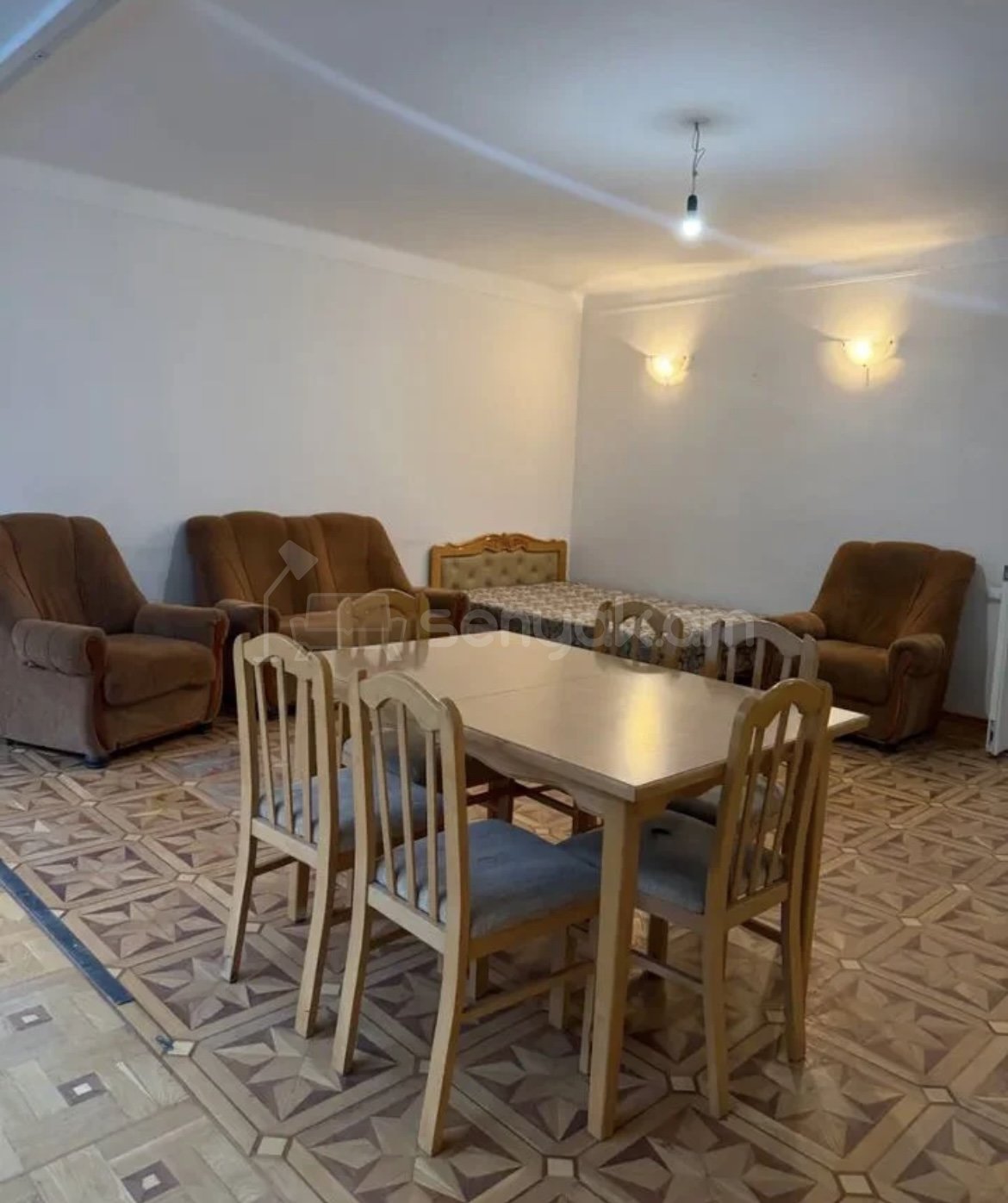2 Սենյականոց Բնակարան Քարե Շենքում, 80քմ, 2/4 հարկ, Կոսմետիկ Վերանորոգված, Կահավորված