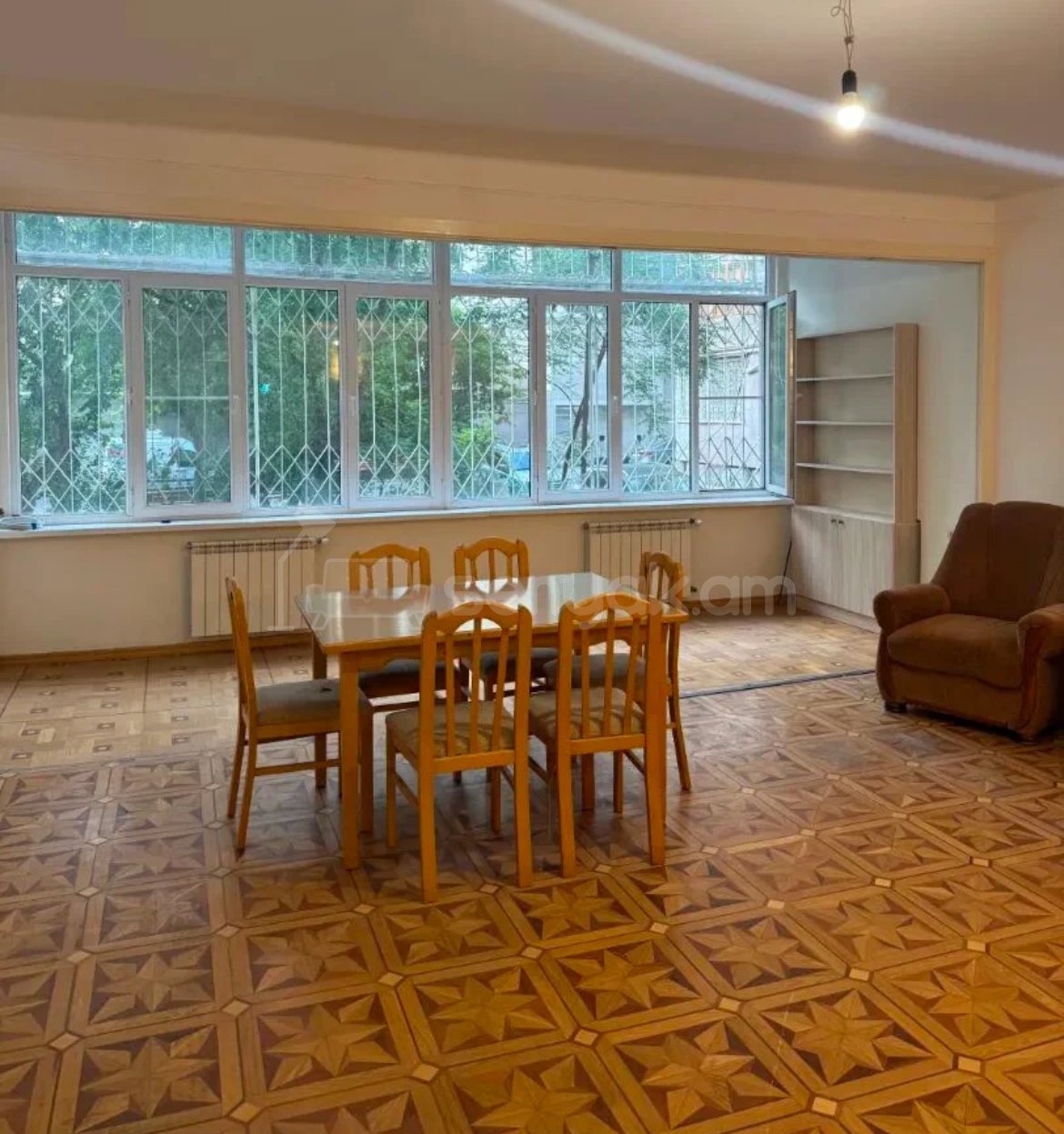 2 Սենյականոց Բնակարան Քարե Շենքում, 80քմ, 2/4 հարկ, Կոսմետիկ Վերանորոգված, Կահավորված