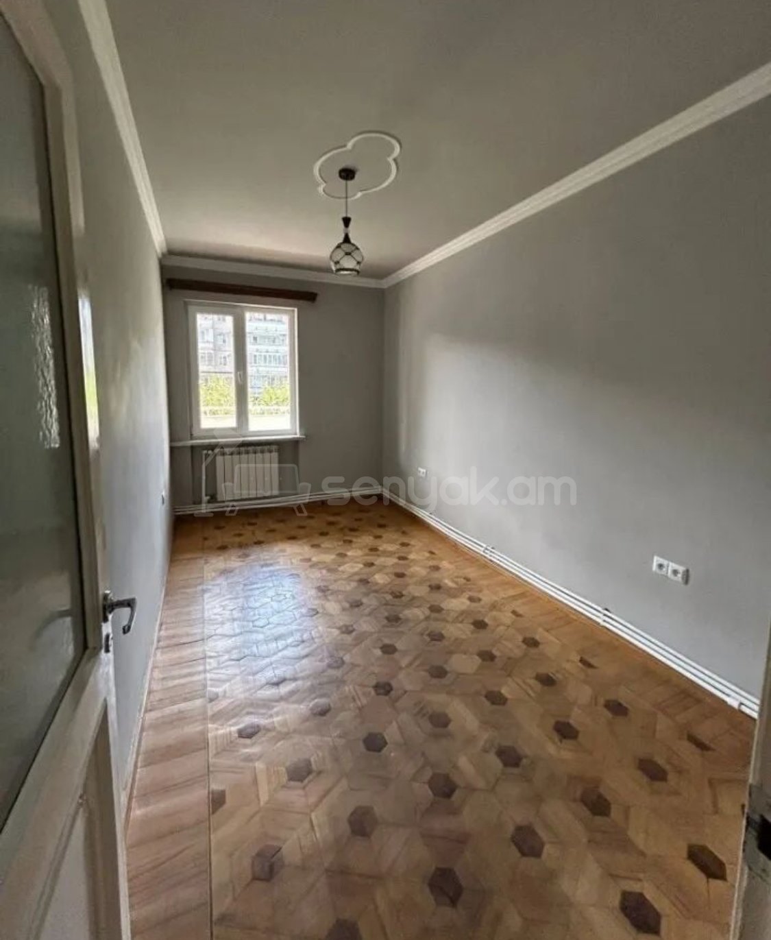3 Սենյականոց Բնակարան, 97քմ, 4/9 հարկ, Նորմալ Վիճակում, Կահավորված