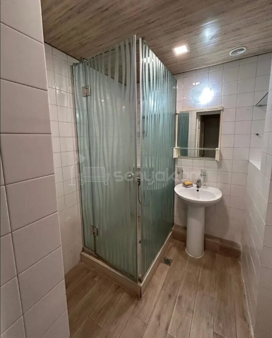 3 Սենյականոց Բնակարան, 97քմ, 4/9 հարկ, Նորմալ Վիճակում, Կահավորված