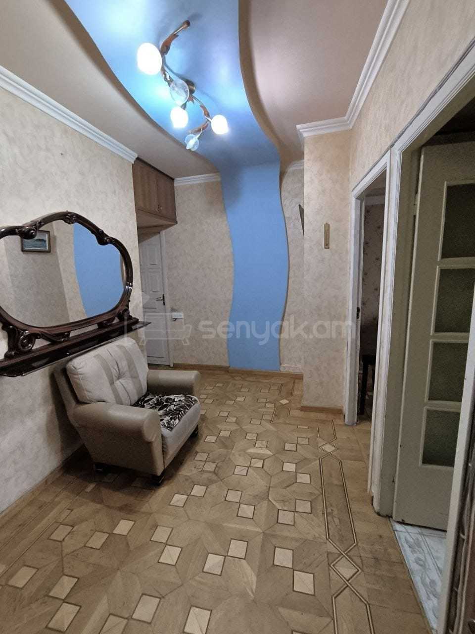 3 Սենյականոց Բնակարան Քարե Շենքում, 77քմ, 5/5 հարկ, Կապիտալ Վերանորոգված