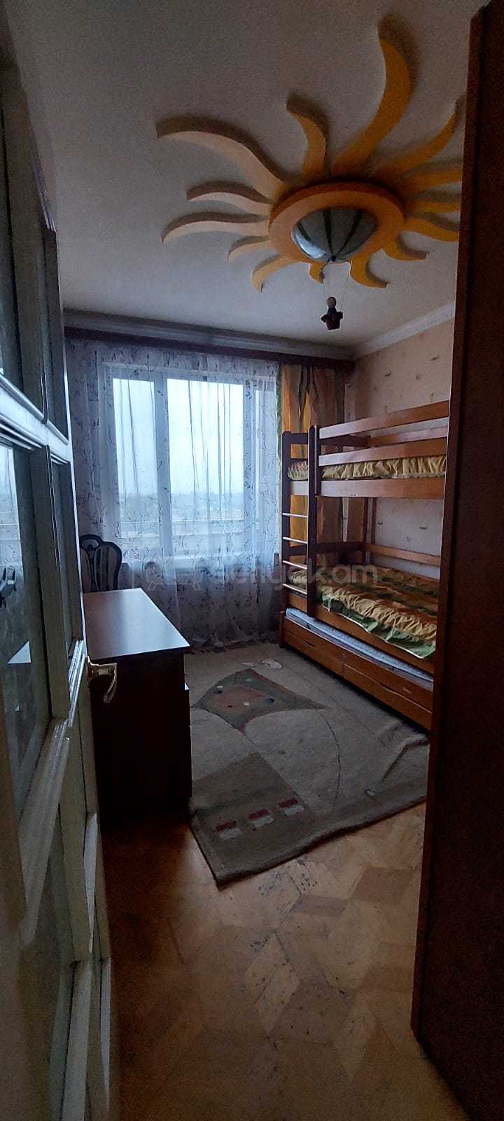 3 Սենյականոց Բնակարան Քարե Շենքում, 77քմ, 5/5 հարկ, Կապիտալ Վերանորոգված
