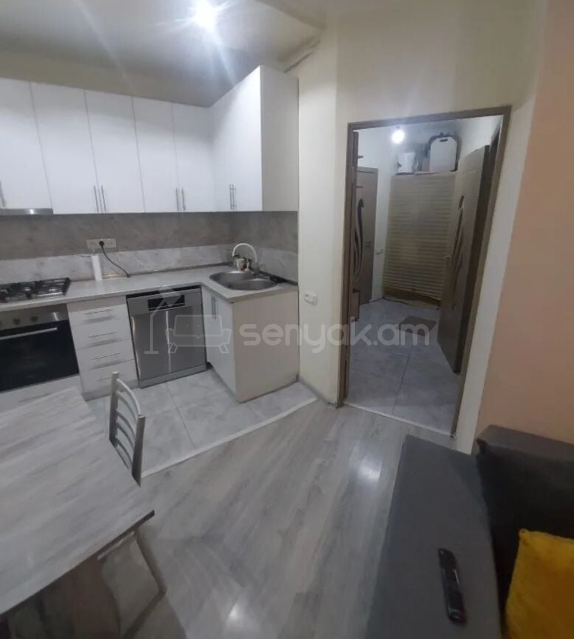 2 Սենյականոց Բնակարան, 45քմ, 12/12 հարկ, Դիզայներական Վերանորոգված, Կահավորված