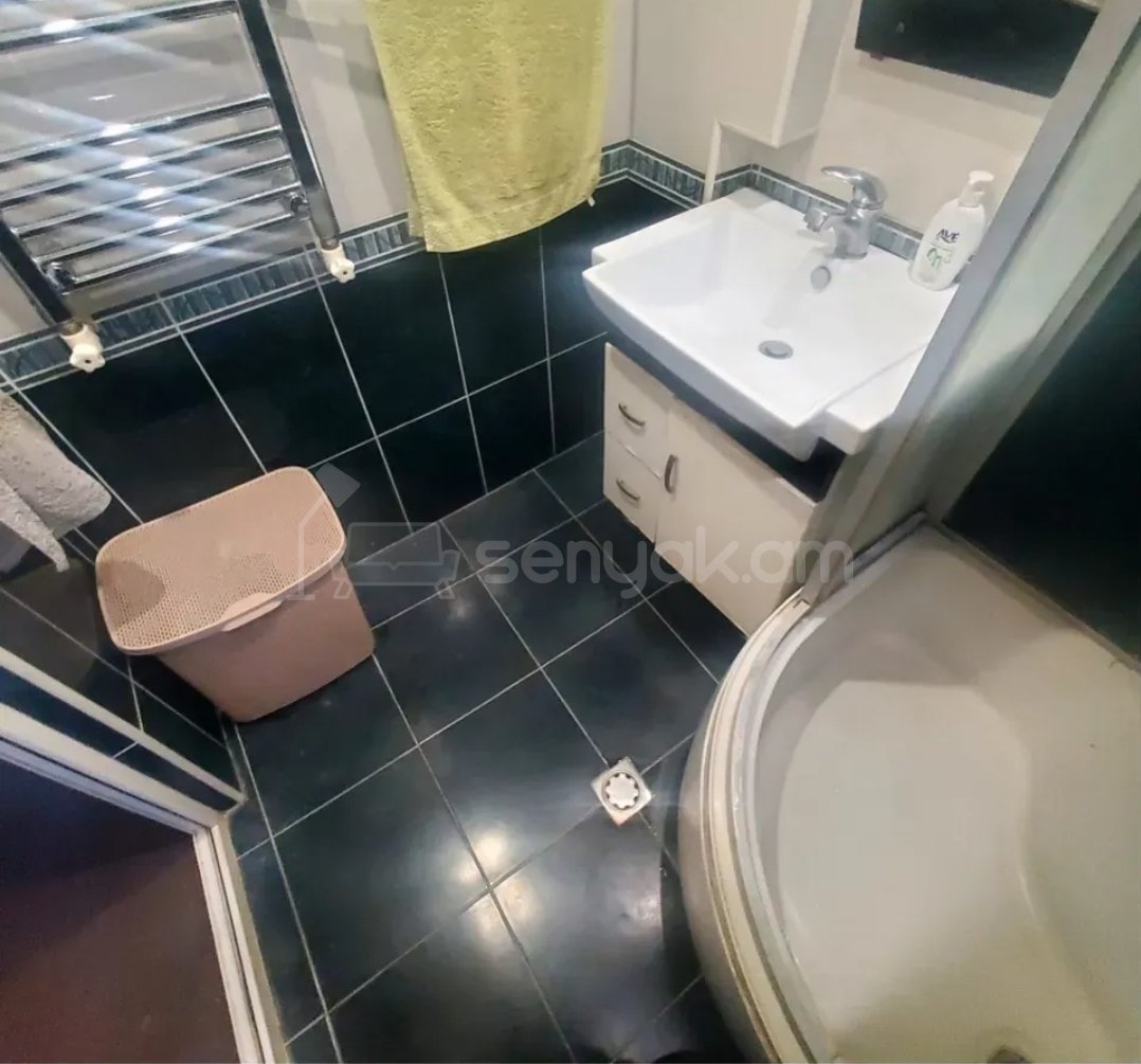 3 Սենյականոց Բնակարան, 98քմ, 6/10 հարկ, Նորմալ Վիճակում
