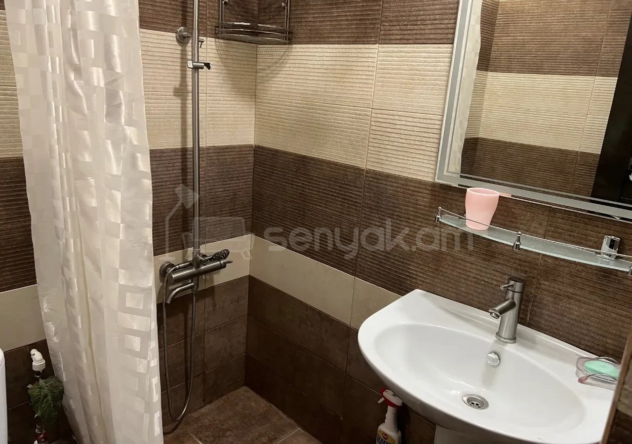 2 Սենյականոց Բնակարան Քարե Շենքում, 40քմ, 2/4 հարկ, Կապիտալ Վերանորոգված, Կահավորված