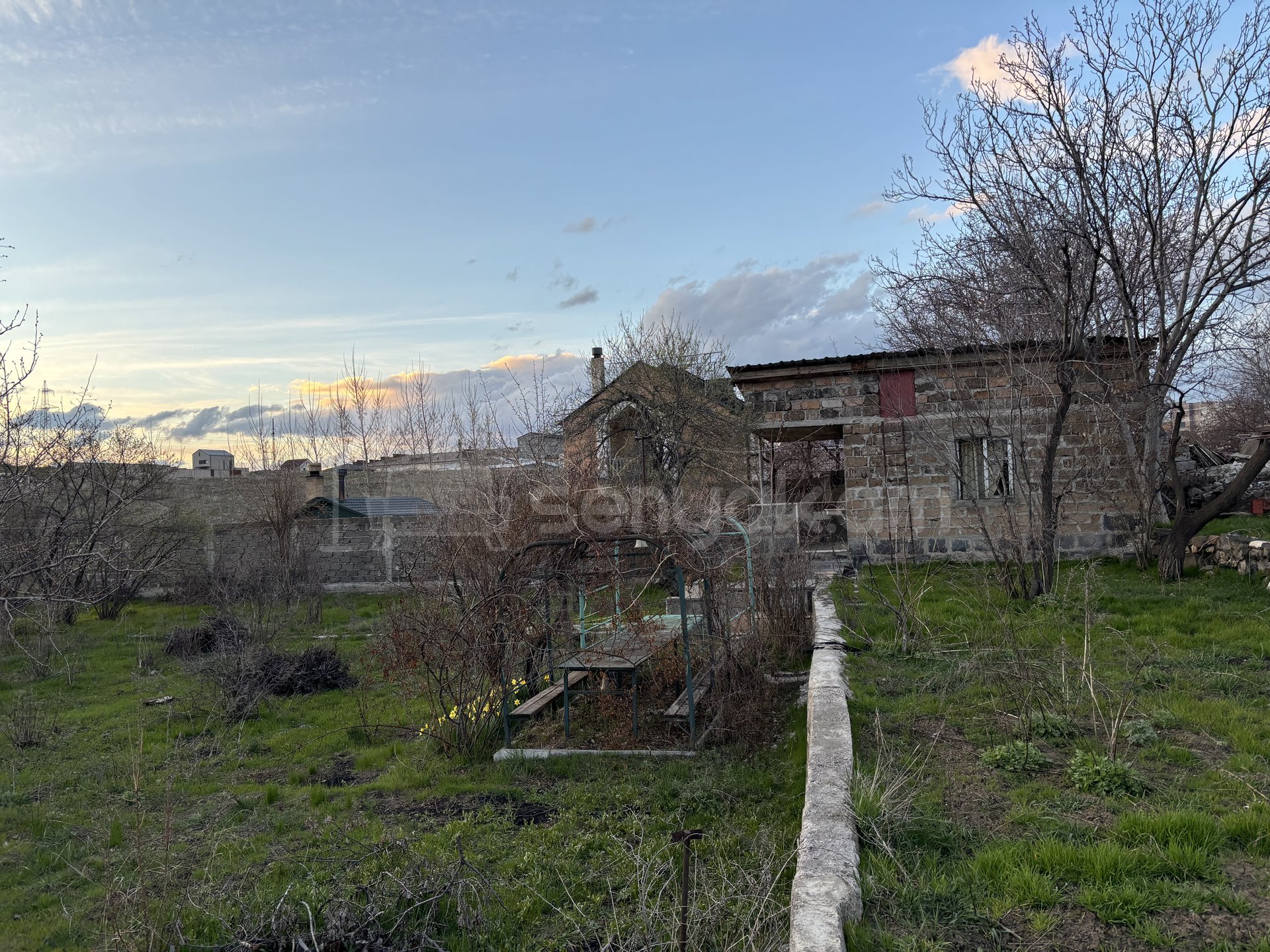 Բնակելի Նշանակության Հողատարածք, 1000քմ, Խմելու Ջրով, Ցանկապատված