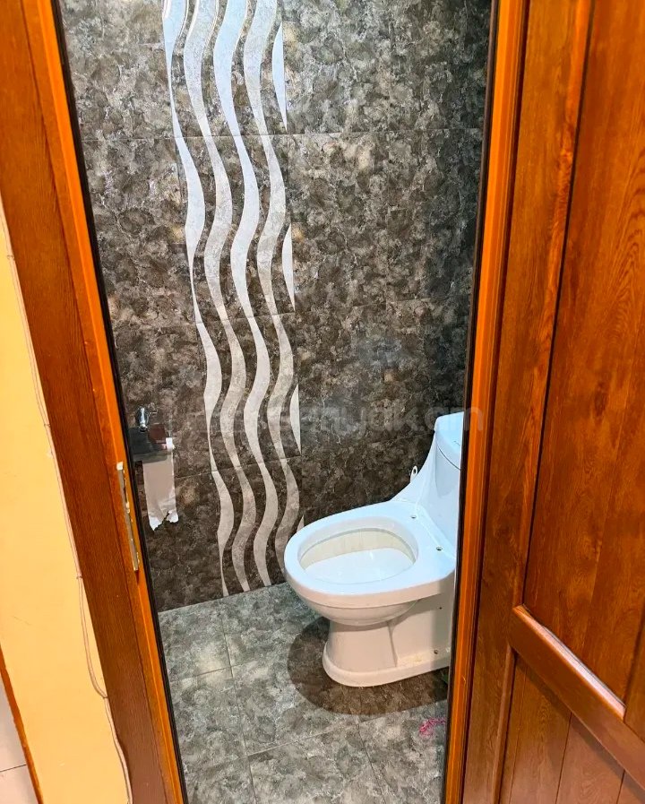 3 Սենյականոց Բնակարան, 60քմ, 6/9 հարկ, Նորմալ Վիճակում, Կահավորված, Արևկող