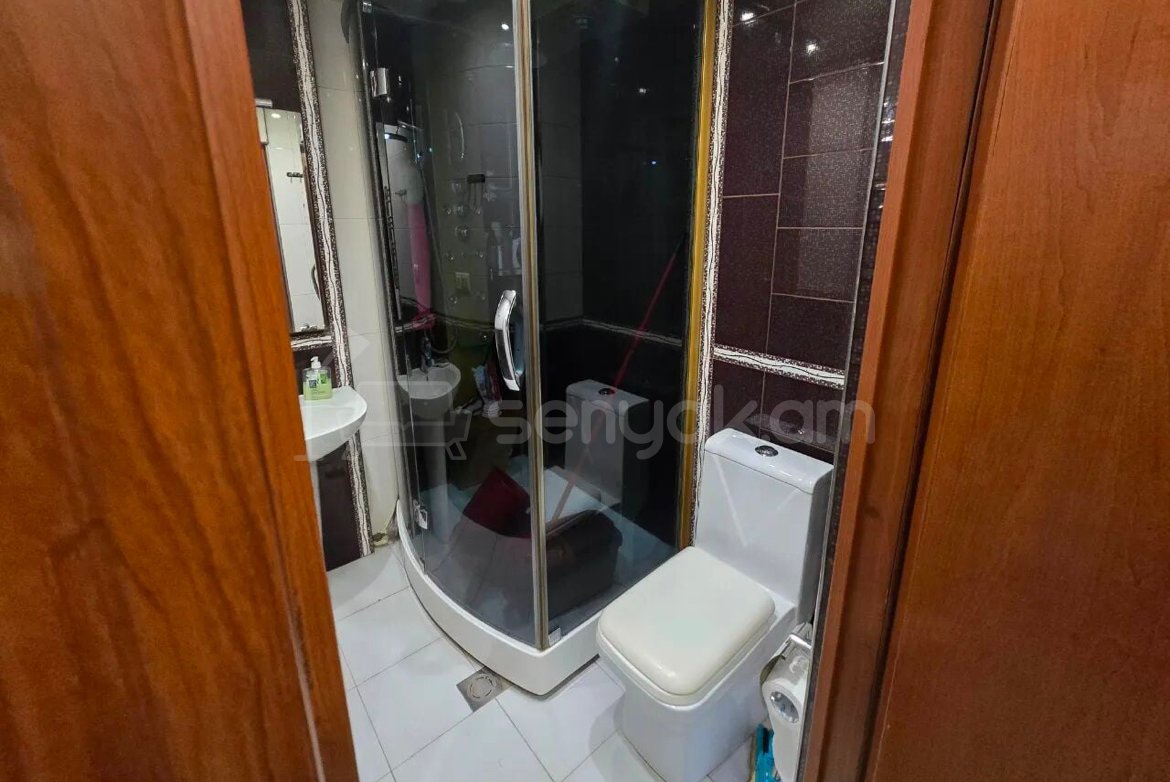 4 Սենյականոց Բնակարան Քարե Շենքում, 91քմ, 1/4 հարկ, Կապիտալ Վերանորոգված