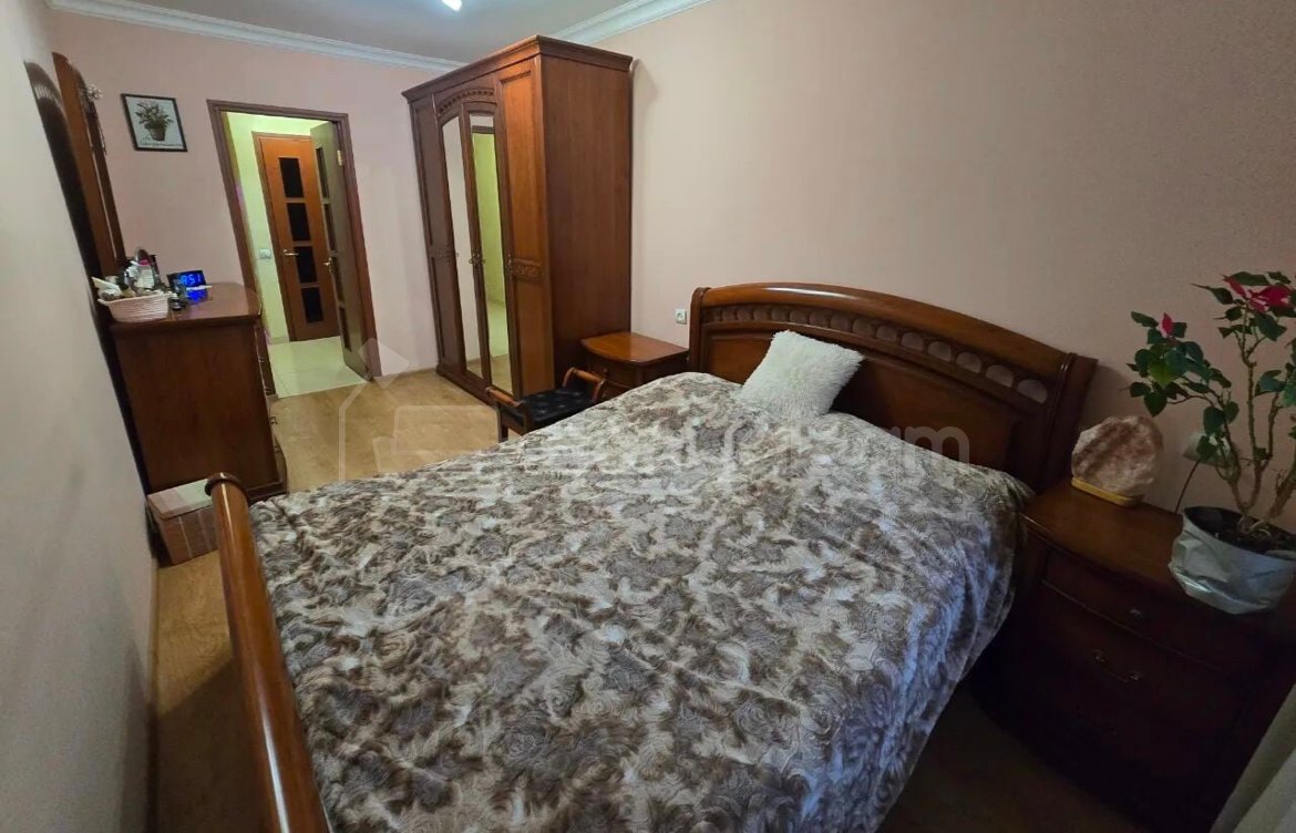 4 Սենյականոց Բնակարան Քարե Շենքում, 91քմ, 1/4 հարկ, Կապիտալ Վերանորոգված