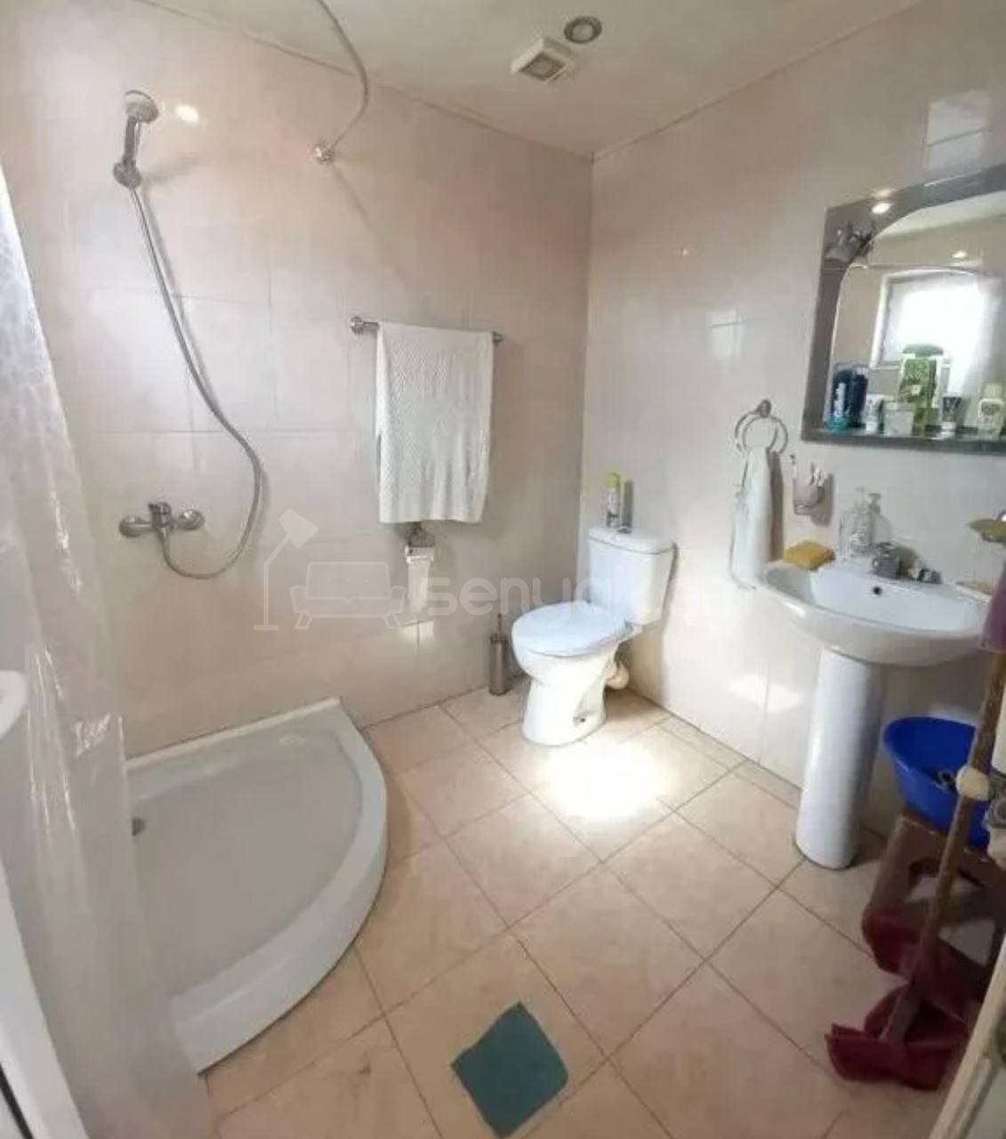 2 Սենյականոց Բնակարան Քարե Շենքում, 55քմ, 3/5 հարկ, Նորմալ Վիճակում, Կահավորված