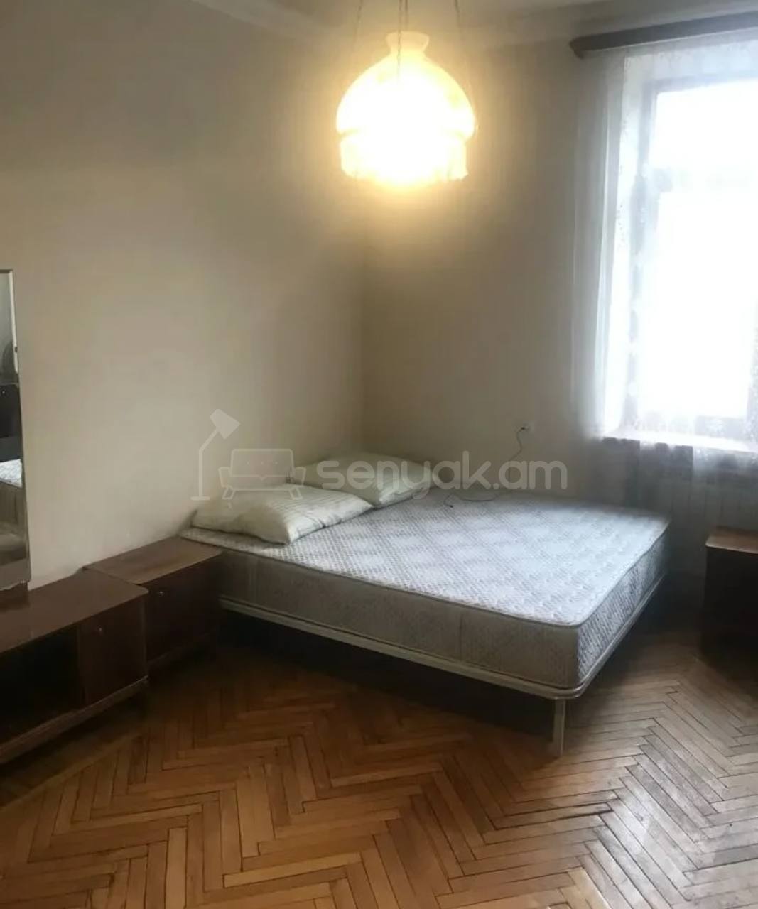 2 Սենյականոց Բնակարան Քարե Շենքում, 55քմ, 3/5 հարկ, Նորմալ Վիճակում, Կահավորված