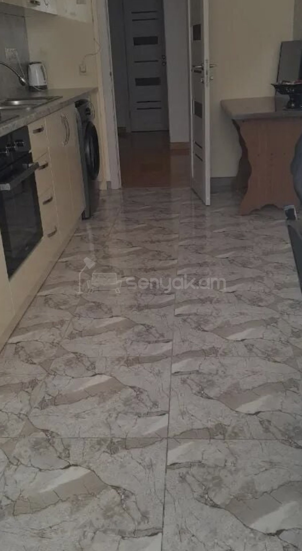 3 Սենյականոց Բնակարան, 80քմ, 5/9 հարկ, Կապիտալ Վերանորոգված
