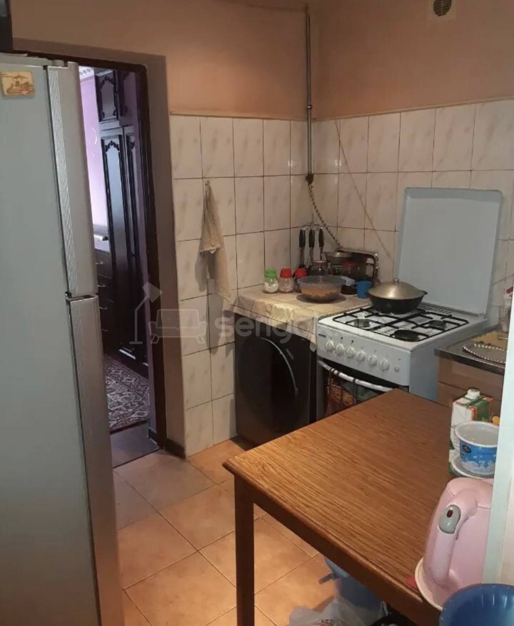 3 Սենյականոց Բնակարան Քարե Շենքում, 54քմ, 3/4 հարկ, Պետական Վիճակում