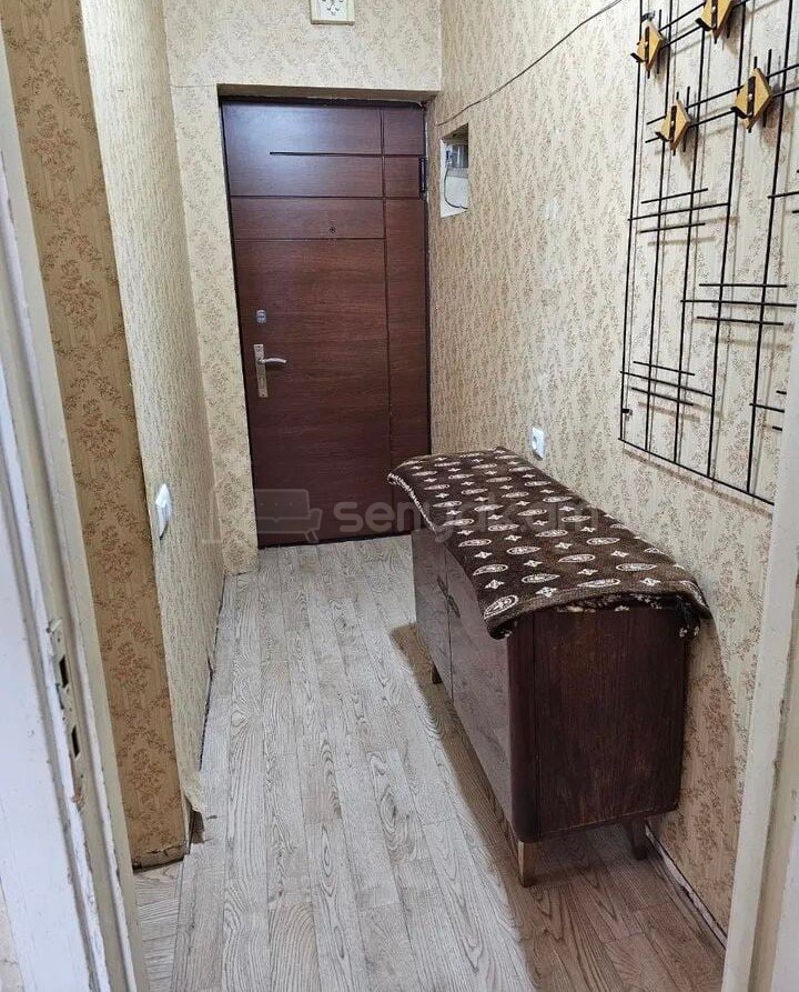 2 Սենյականոց Բնակարան Քարե Շենքում, 53քմ, 2/4 հարկ, Նորմալ Վիճակում