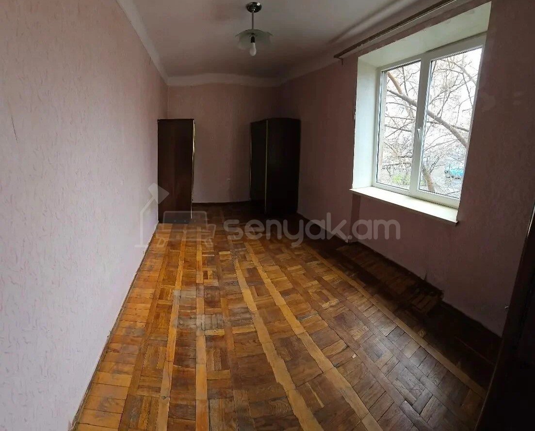 2 Սենյականոց Բնակարան Քարե Շենքում, 53քմ, 2/4 հարկ, Նորմալ Վիճակում