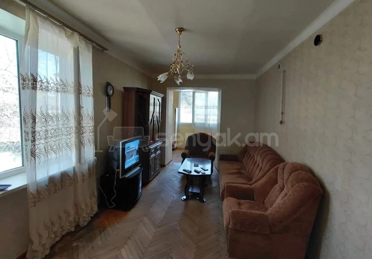 2 Սենյականոց Բնակարան Քարե Շենքում, 53քմ, 2/4 հարկ, Նորմալ Վիճակում