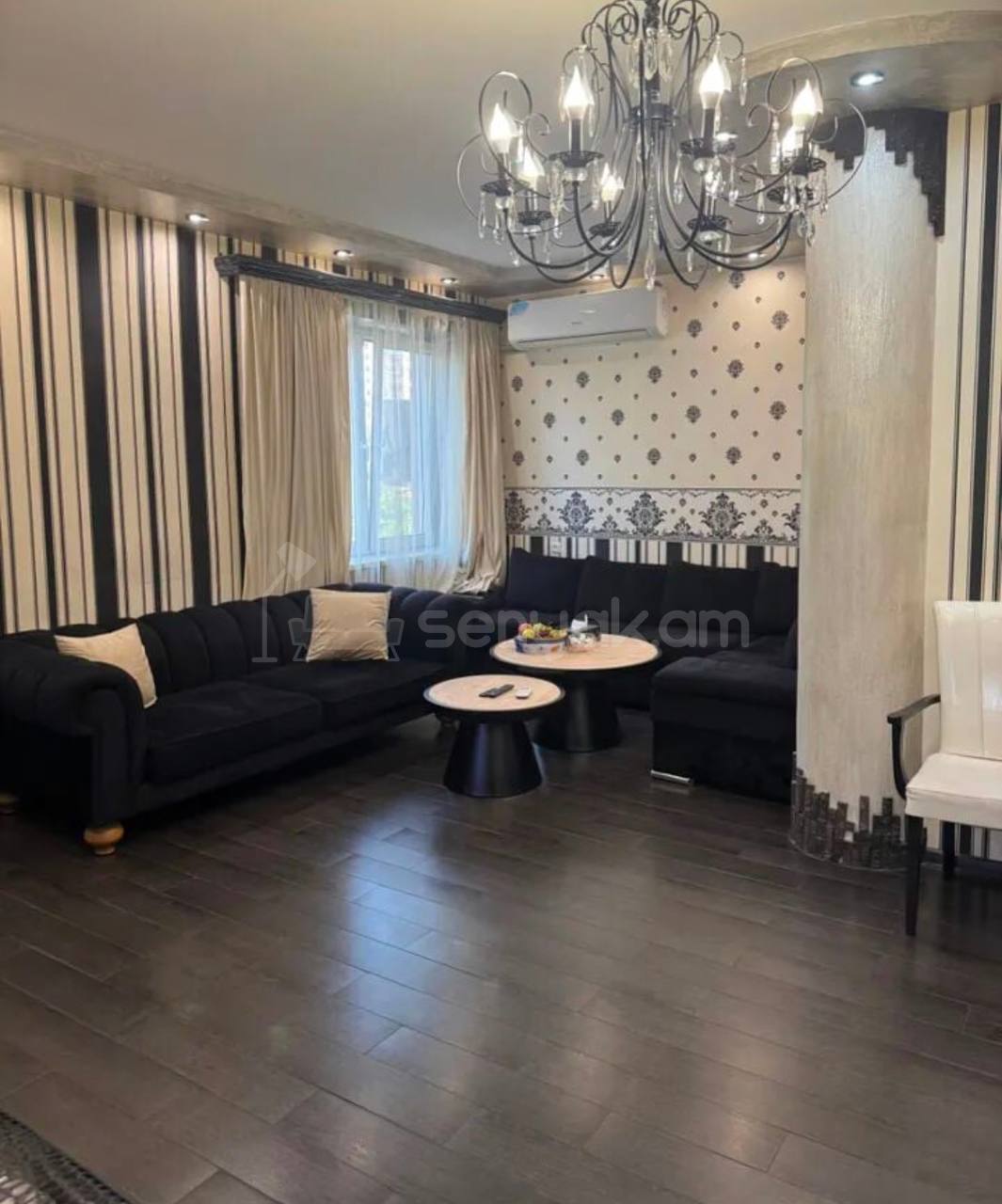 4 Սենյականոց Բնակարան Քարե Շենքում, 117քմ, 3/5 հարկ, Կապիտալ Վերանորոգված