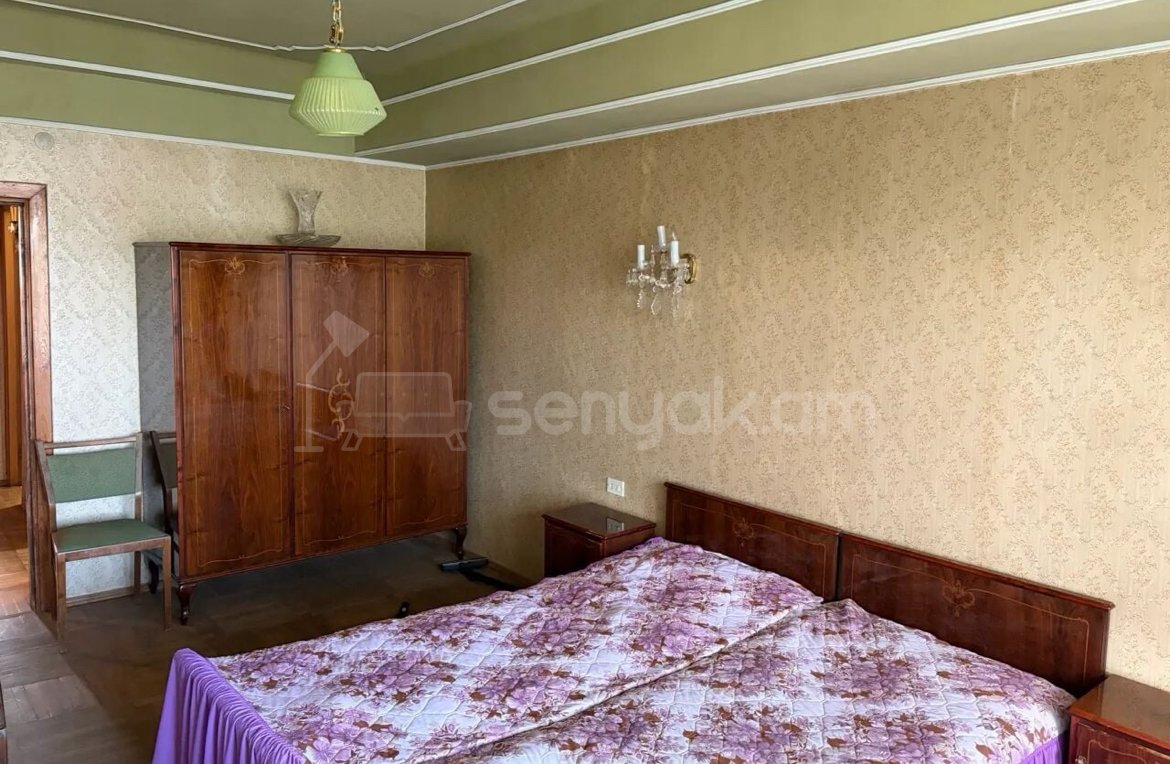 2 Սենյականոց Բնակարան, 80քմ, 3/9 հարկ, Պետական Վիճակում, Կահավորված
