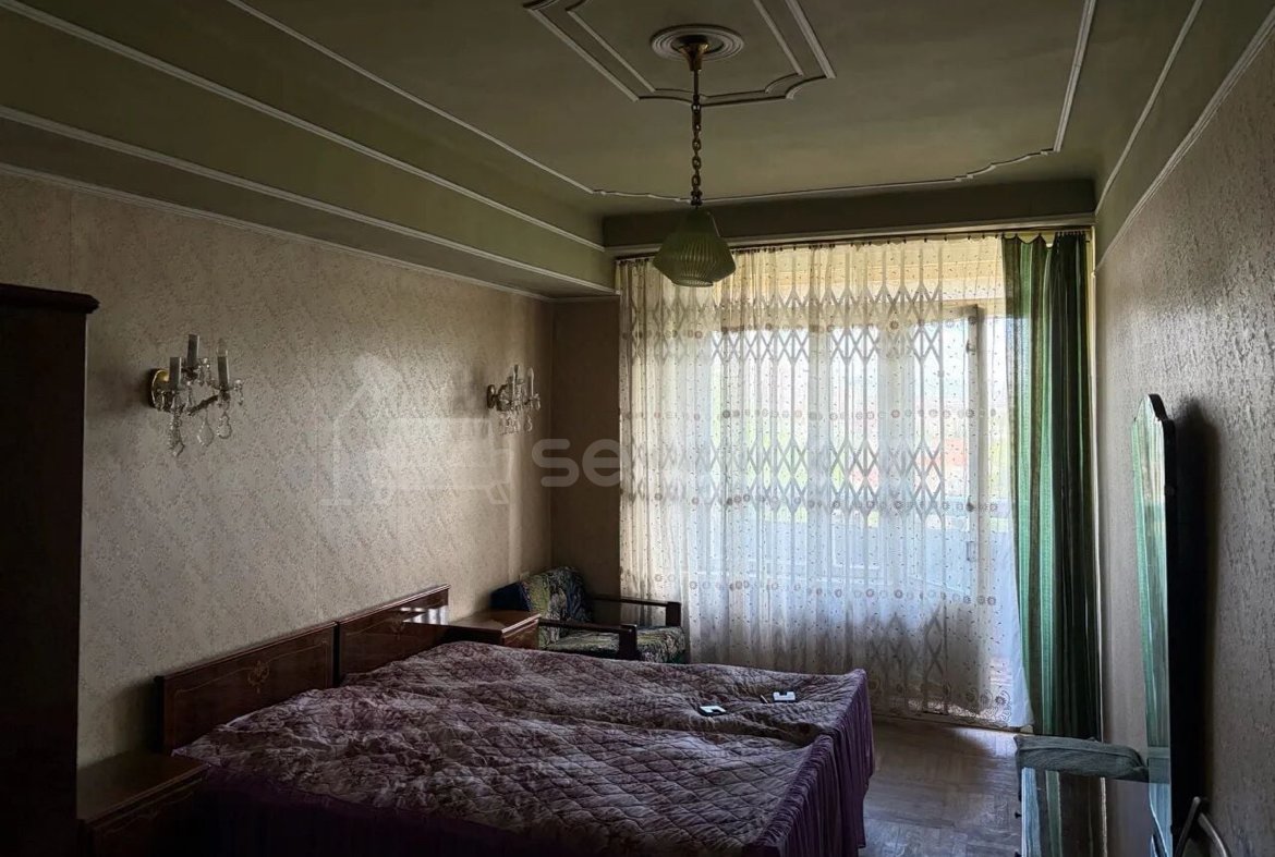2 Սենյականոց Բնակարան, 80քմ, 3/9 հարկ, Պետական Վիճակում, Կահավորված