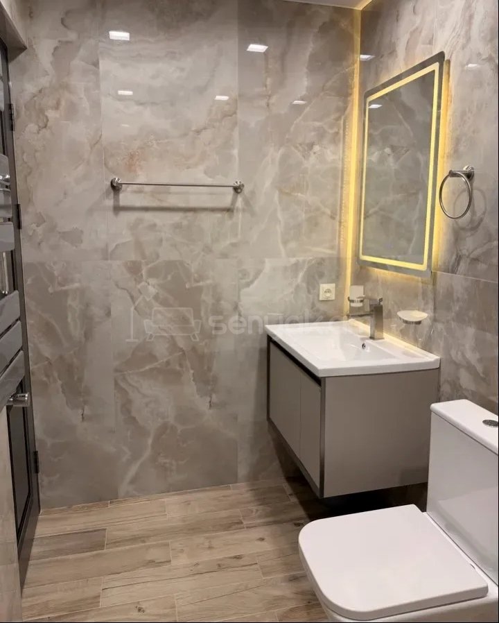 2 Սենյականոց Բնակարան Քարե Շենքում, 33քմ, 2/5 հարկ, Դիզայներական Վերանորոգված