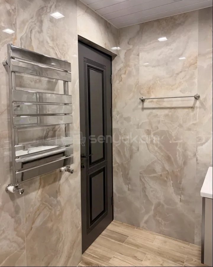 2 Սենյականոց Բնակարան Քարե Շենքում, 33քմ, 2/5 հարկ, Դիզայներական Վերանորոգված