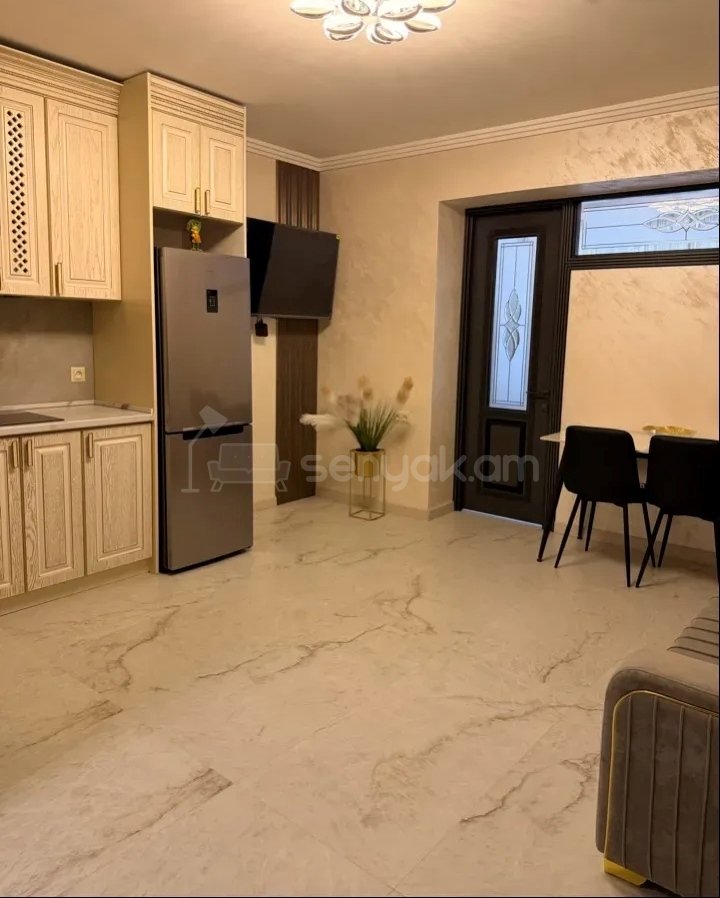 2 Սենյականոց Բնակարան Քարե Շենքում, 33քմ, 2/5 հարկ, Դիզայներական Վերանորոգված
