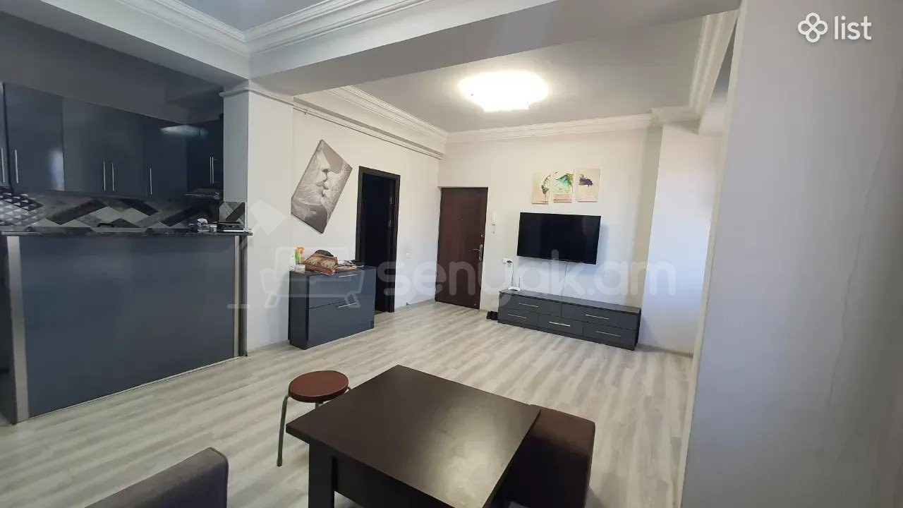 3 Սենյականոց Բնակարան Նորակառույց Քարե Շենքում, 62քմ, 3/5 հարկ, Կապիտալ Վերանորոգված, Կահավորված, Արևկող
