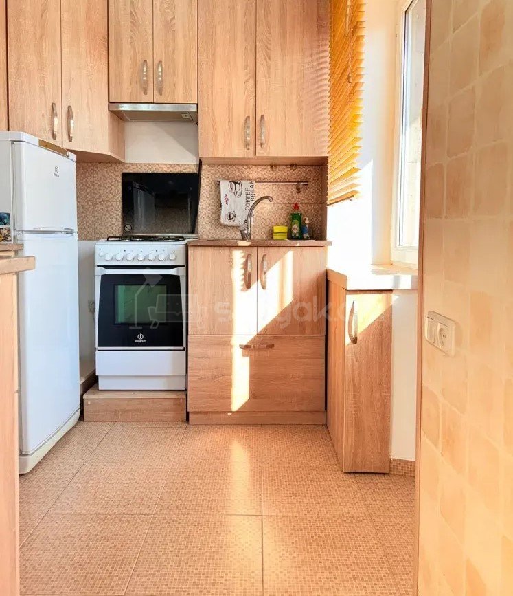 1 Սենյականոց Բնակարան Քարե Շենքում, 29քմ, 5/5 հարկ, Կապիտալ Վերանորոգված